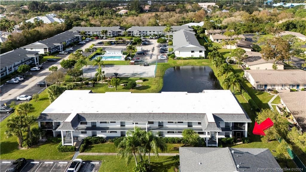 Photo of 1271 SE Parkview Place #H-6, Stuart, FL 34994 (MLS # M20042844)