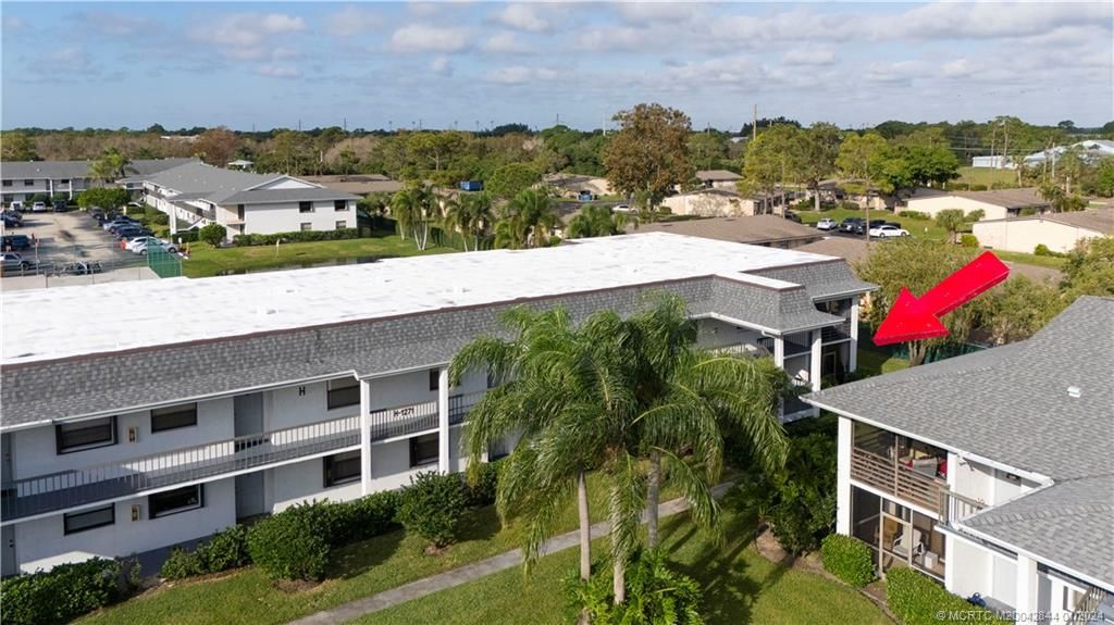 Photo of 1271 SE Parkview Place #H-6, Stuart, FL 34994 (MLS # M20042844)