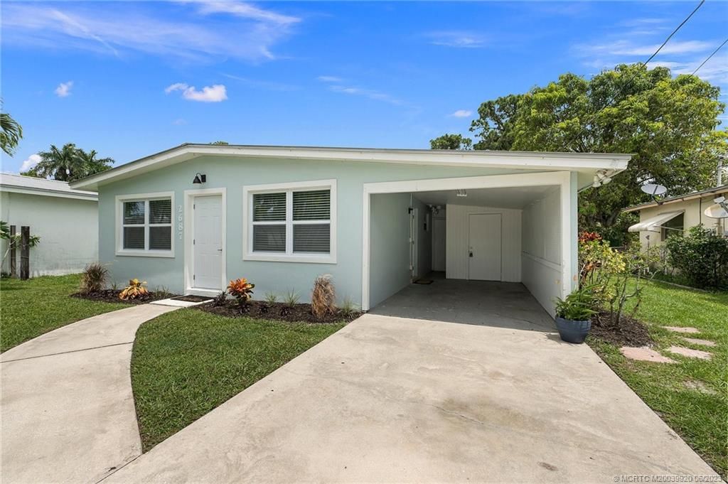 Photo of 2687 SE Normand Street, Stuart, FL 34997 (MLS # M20039920)