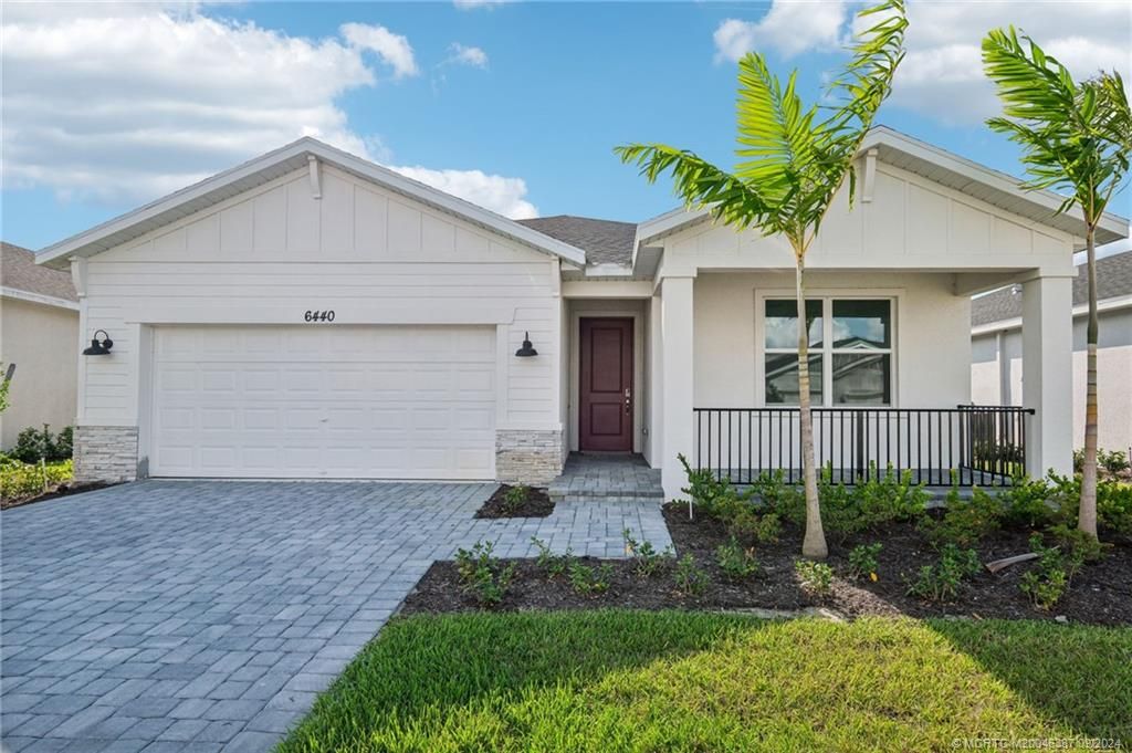 Photo of 6440 NW Cloverdale Avenue, Port Saint Lucie, FL 34987 (MLS # M20046387)