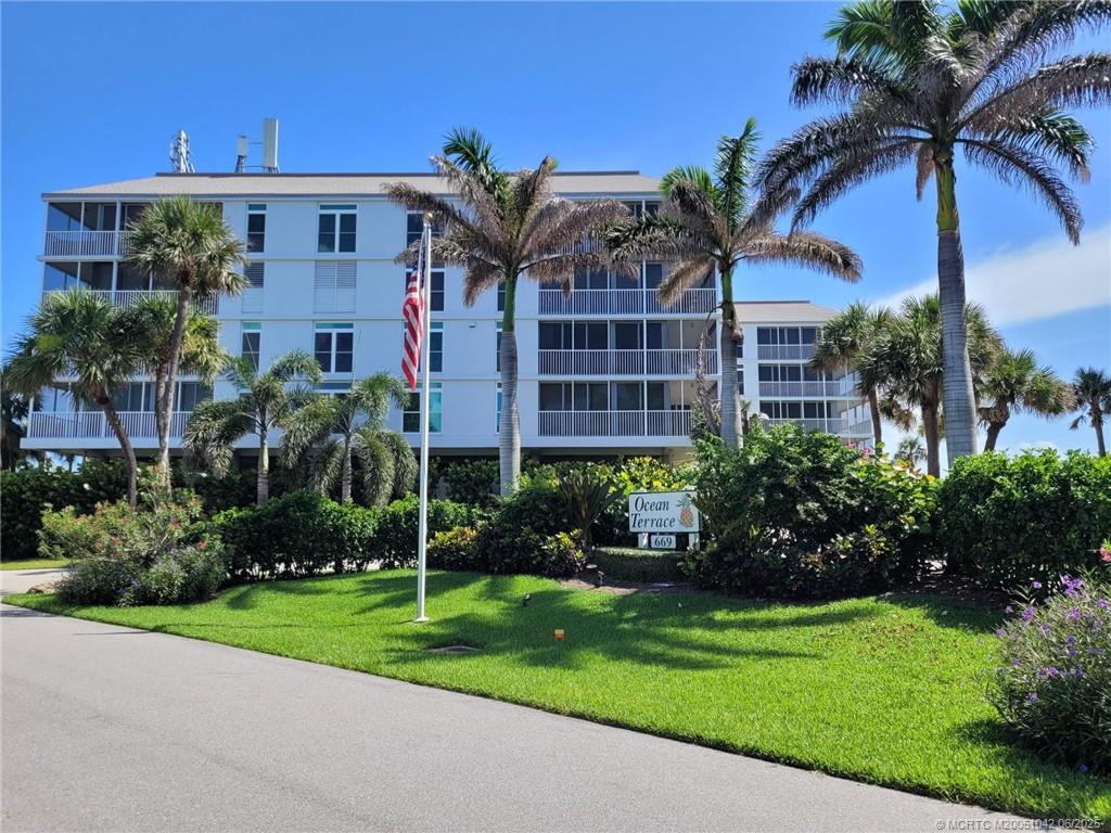 669 NE Plantation Road 405