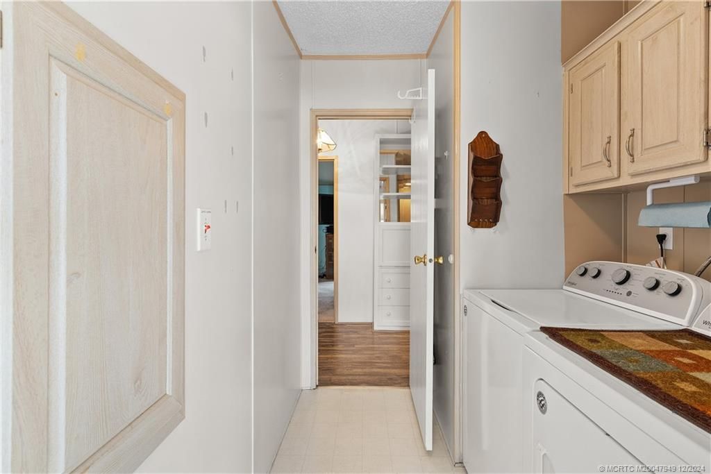 Photo of 2401 SW Olds Place, Stuart, FL 34997 (MLS # M20047949)