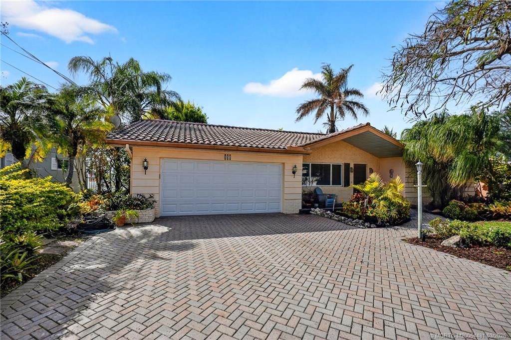 150 SW Beachway Avenue