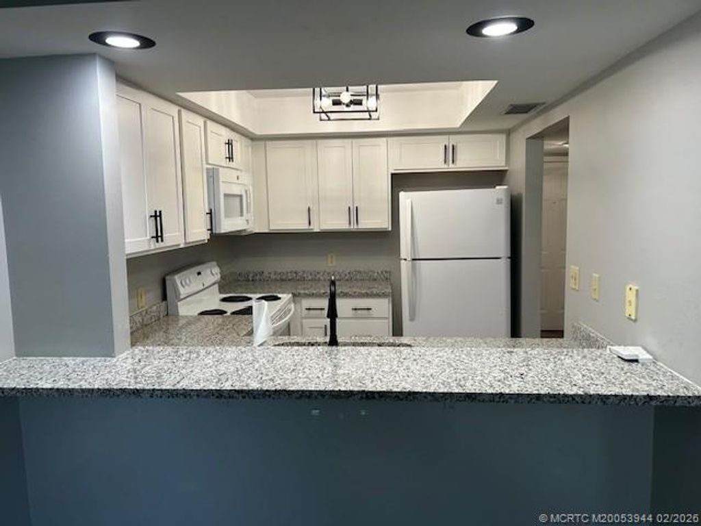 Photo of 803 SE Central Parkway #5, Stuart, FL 34994 (MLS # M20053944)