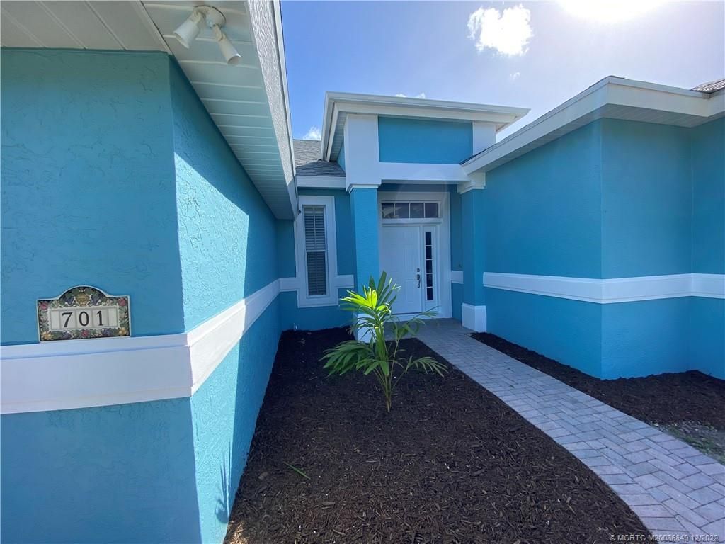 Photo of 701 SE Michael Court, Stuart, FL 34996 (MLS # M20036849)