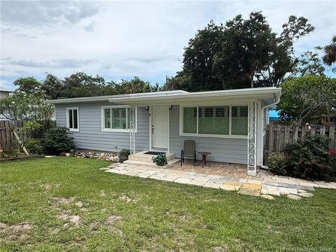 Homes For Sale - 506 NW North River Drive<br/> Stuart, FL 34994