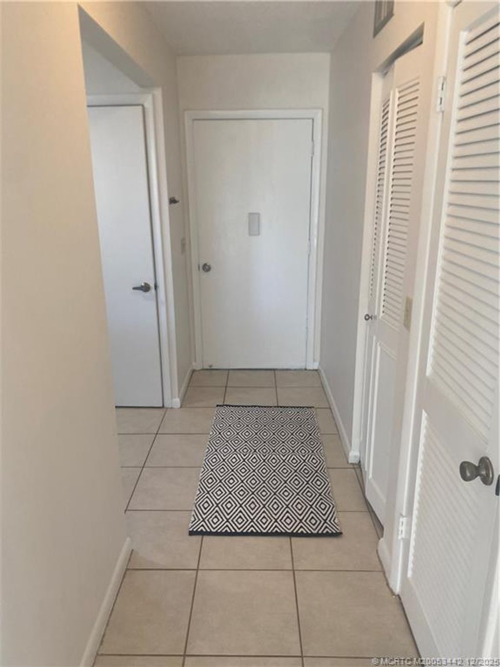 Photo of 2440 SE Ocean Boulevard SE #C105, Stuart, FL 34996 (MLS # M20053442)