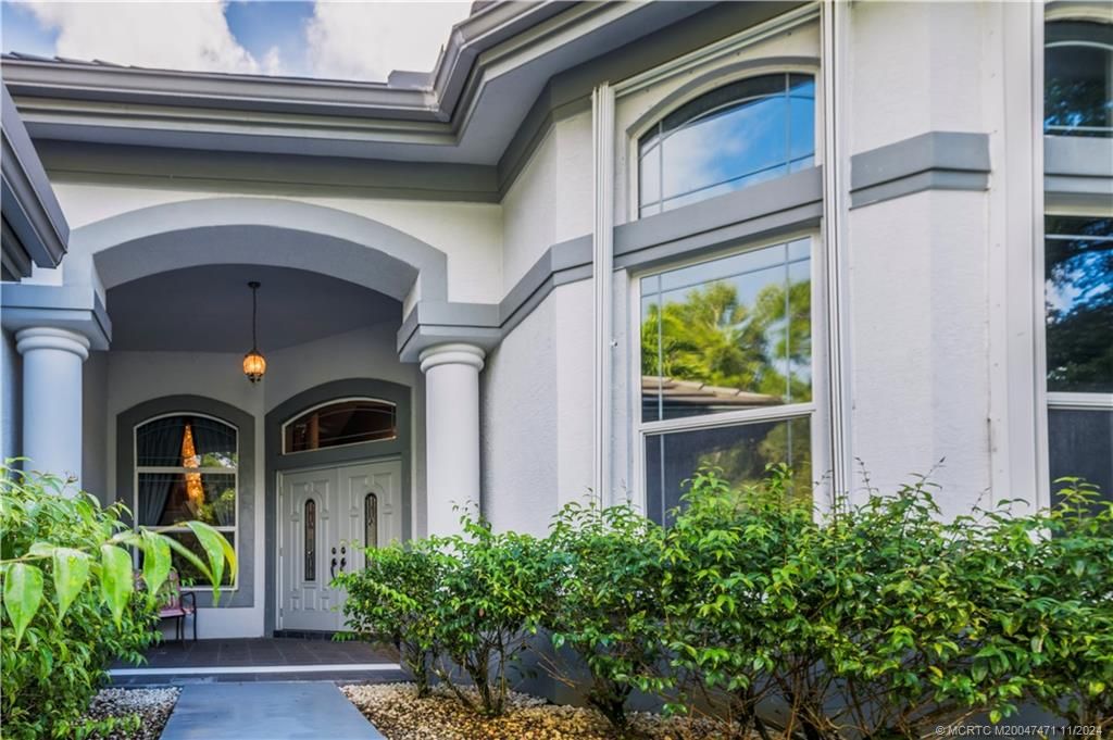 Photo of 6918 SW Busch Street, Palm City, FL 34990 (MLS # M20047471)