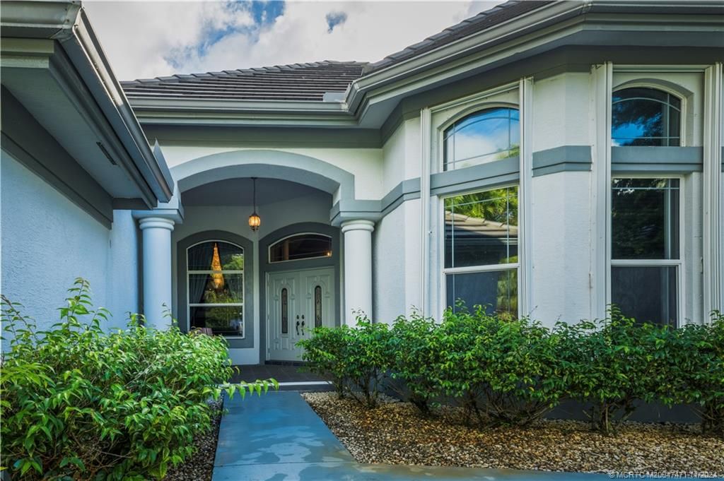 Photo of 6918 SW Busch Street, Palm City, FL 34990 (MLS # M20047471)