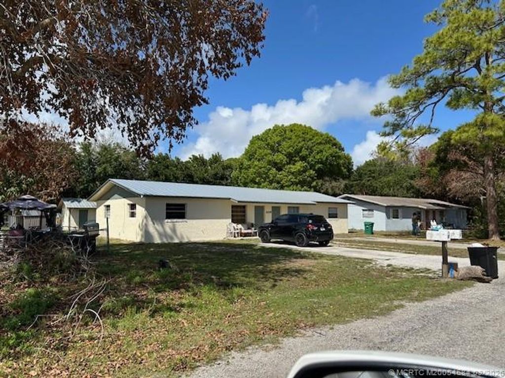Photo of 4078 Oleander Avenue, Fort Pierce, FL 34982 (MLS # M20054684)