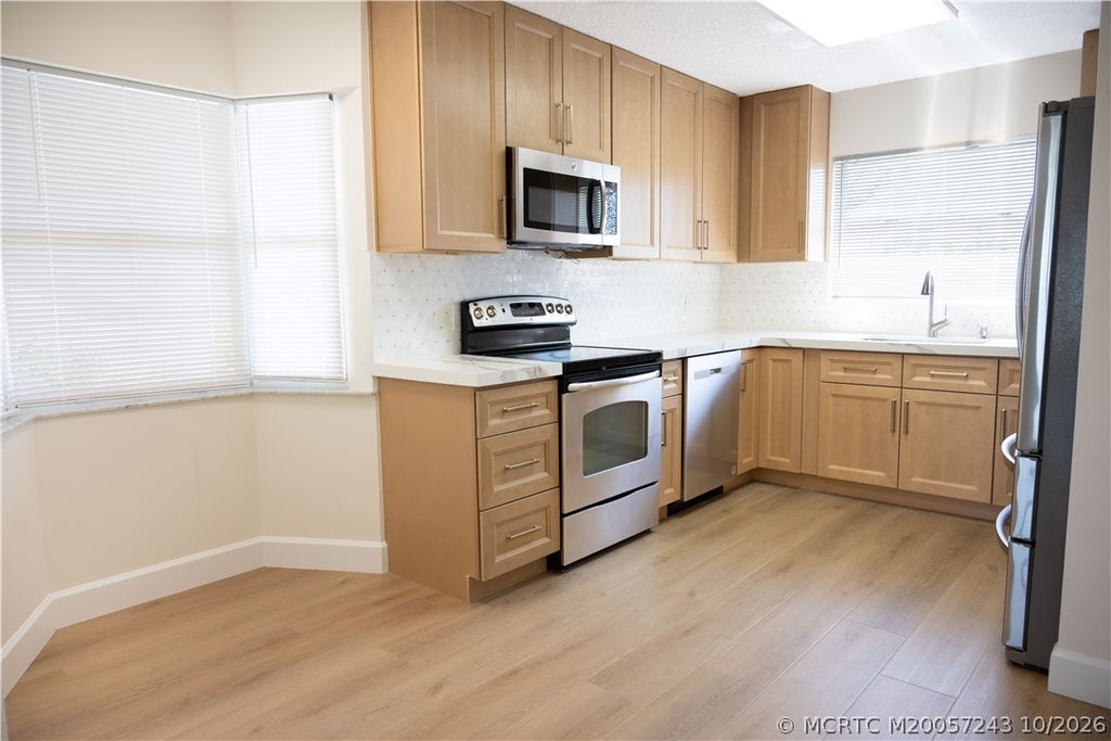 Photo of 356 Grove Isle Circle, Vero Beach, FL 32962 (MLS # M20057243)