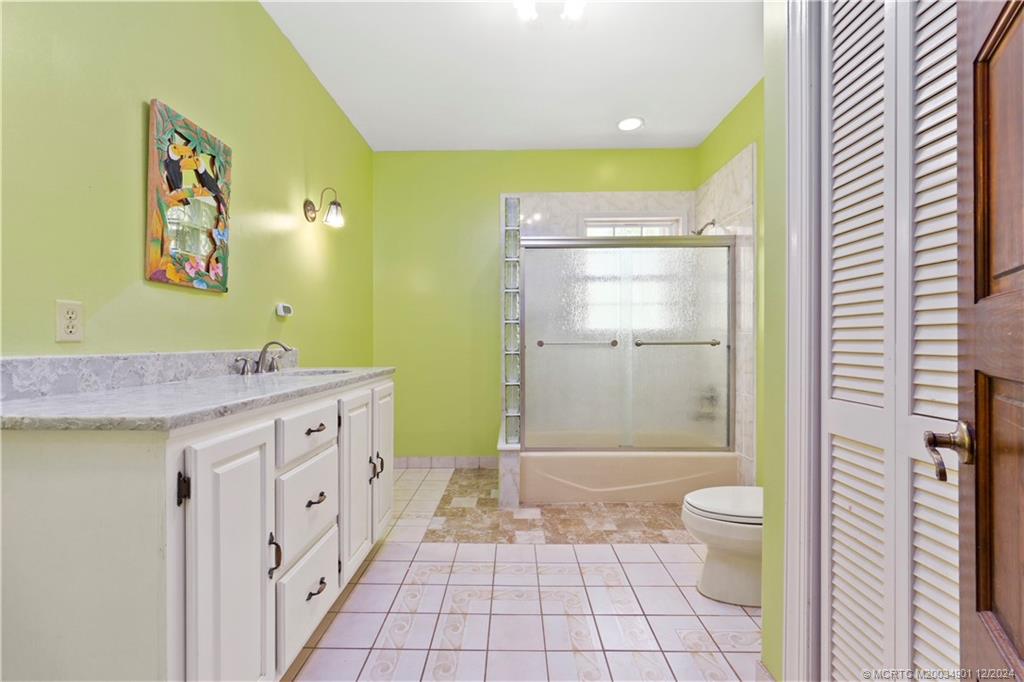 Palm City, Florida 34990, United States, 5 Bedrooms Bedrooms, ,4 BathroomsBathrooms,Residential,Pending,74669