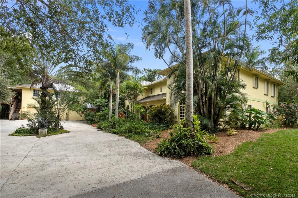 Palm City, Florida 34990, United States, 5 Bedrooms Bedrooms, ,4 BathroomsBathrooms,Residential,Pending,74669