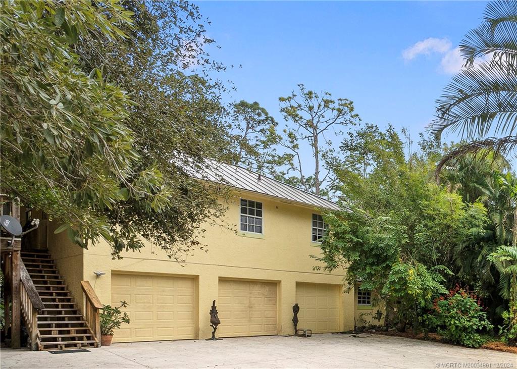 Palm City, Florida 34990, United States, 5 Bedrooms Bedrooms, ,4 BathroomsBathrooms,Residential,Pending,74669