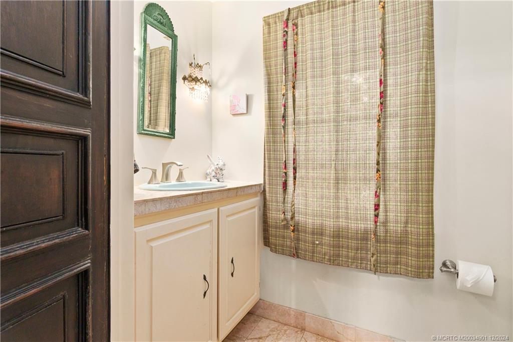 Palm City, Florida 34990, United States, 5 Bedrooms Bedrooms, ,4 BathroomsBathrooms,Residential,Pending,74669