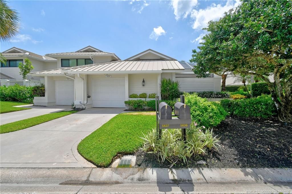 Photo of 5636 SE Foxcross Place, Stuart, FL 34997 (MLS # M20055702)