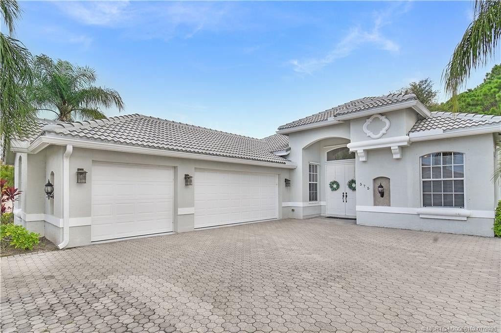 Photo of 575 SW Romora, Port Saint Lucie, FL 34986 (MLS # M20056102)