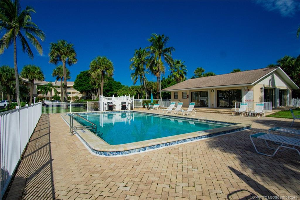 Stuart, Florida 34996, United States, 2 Bedrooms Bedrooms, ,2 BathroomsBathrooms,Residential,Active,217018