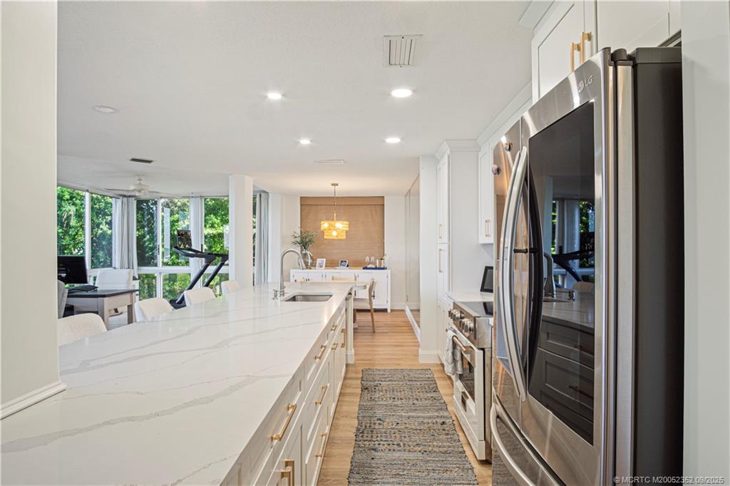 Stuart, Florida 34996, United States, 2 Bedrooms Bedrooms, ,2 BathroomsBathrooms,Residential,Active,217018