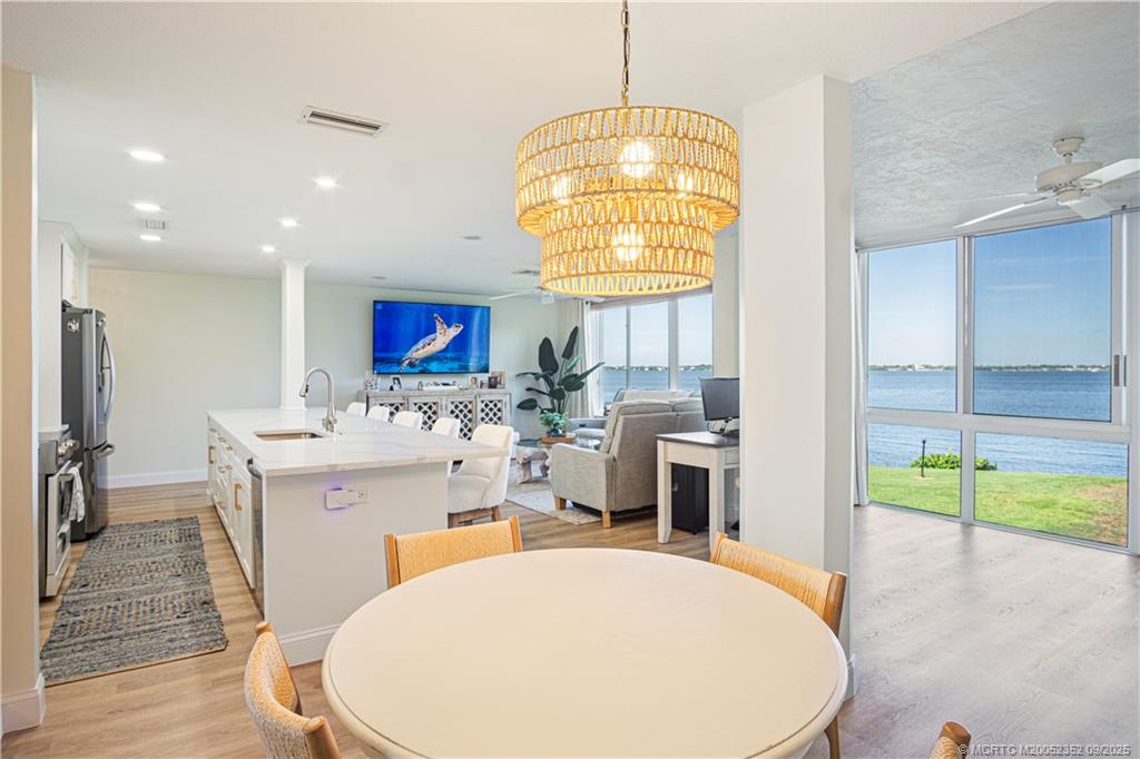 Stuart, Florida 34996, United States, 2 Bedrooms Bedrooms, ,2 BathroomsBathrooms,Residential,Active,217018