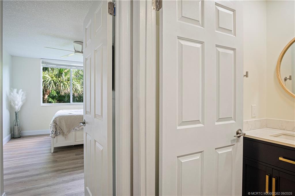 Stuart, Florida 34996, United States, 2 Bedrooms Bedrooms, ,2 BathroomsBathrooms,Residential,Active,217018