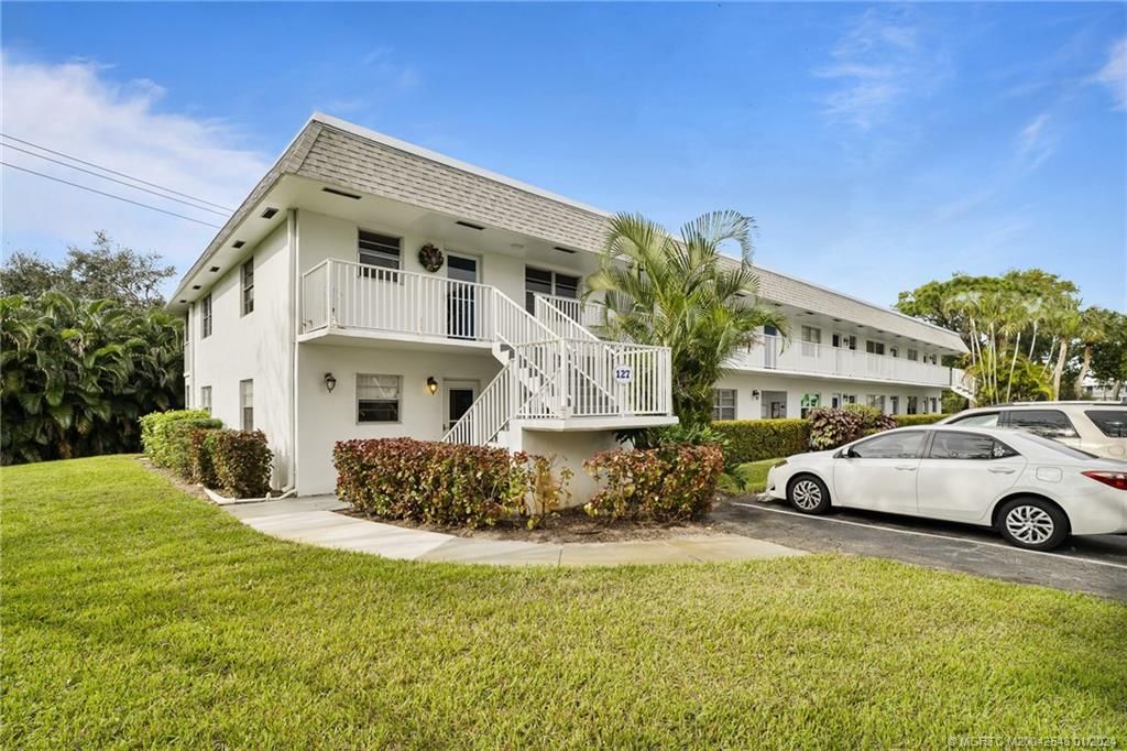 Photo of 2929 SE Ocean Boulevard #127-5, Stuart, FL 34996 (MLS # M20042548)