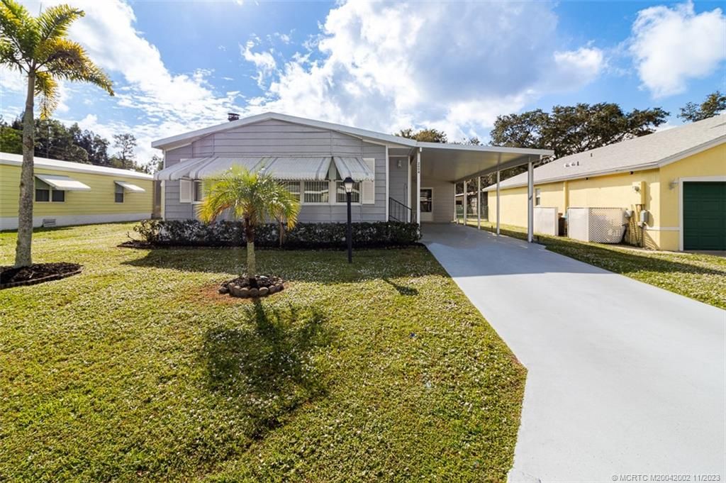 Photo of 2604 SW Toronado Trail, Stuart, FL 34997 (MLS # M20042002)