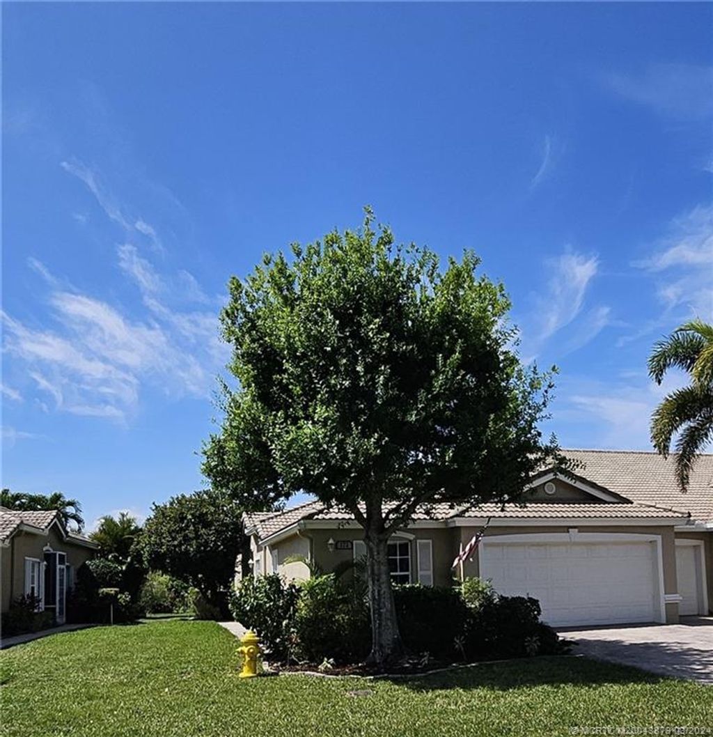 Photo of 172 NW Broken Oak Trail, Jensen Beach, FL 34957 (MLS # M20043879)