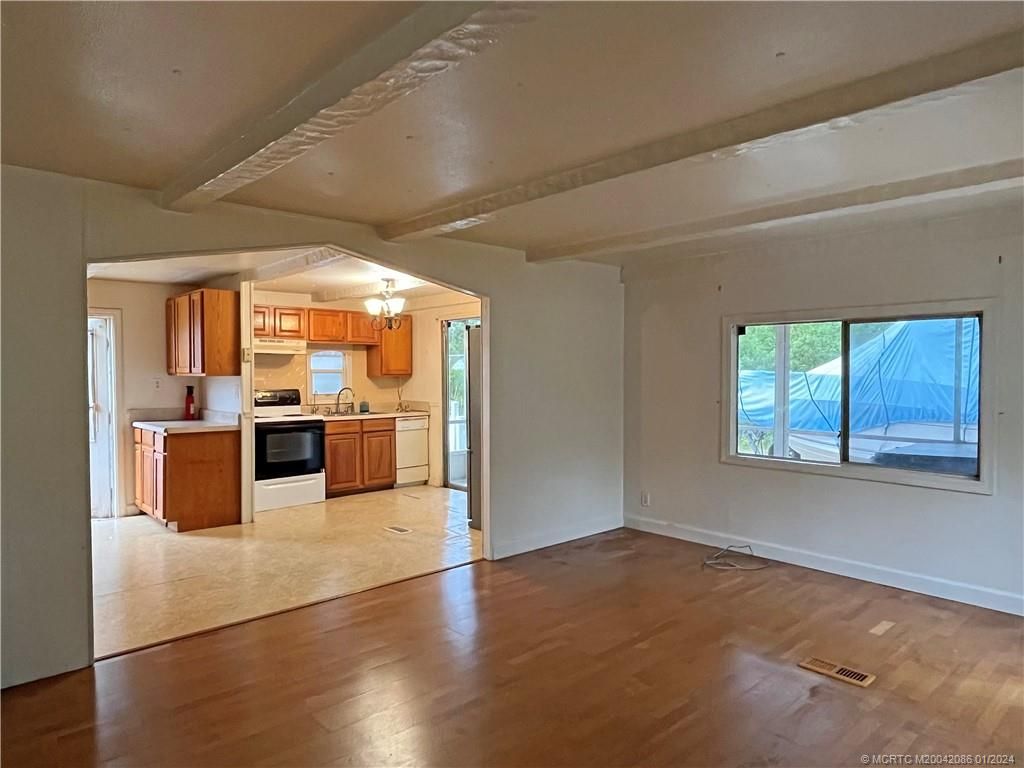 Photo of 7615 SE Wren Avenue, Hobe Sound, FL 33455 (MLS # M20042086)