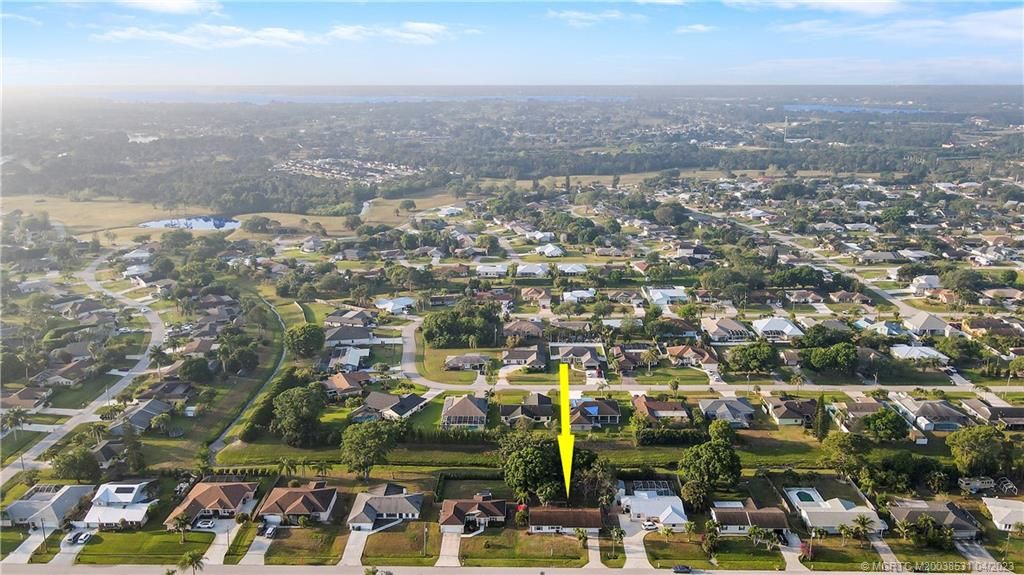 Photo of 1282 SE Petunia Avenue, Port Saint Lucie, FL 34952 (MLS # M20038531)