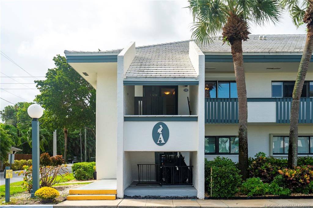 Stuart, Florida 34996, United States, 2 Bedrooms Bedrooms, ,2 BathroomsBathrooms,Residential,Active,230844