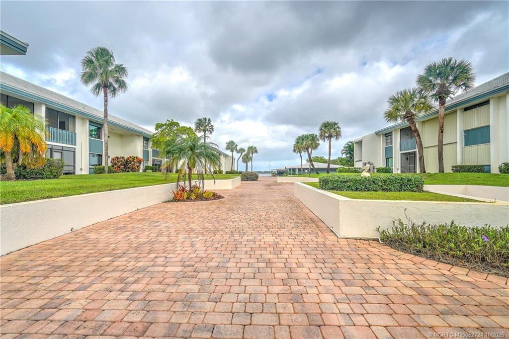 Stuart, Florida 34996, United States, 2 Bedrooms Bedrooms, ,2 BathroomsBathrooms,Residential,Active,230844