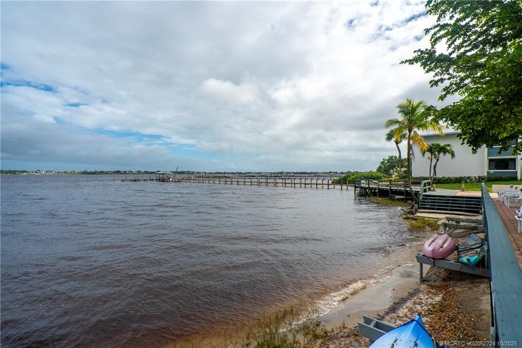 Stuart, Florida 34996, United States, 2 Bedrooms Bedrooms, ,2 BathroomsBathrooms,Residential,Active,230844