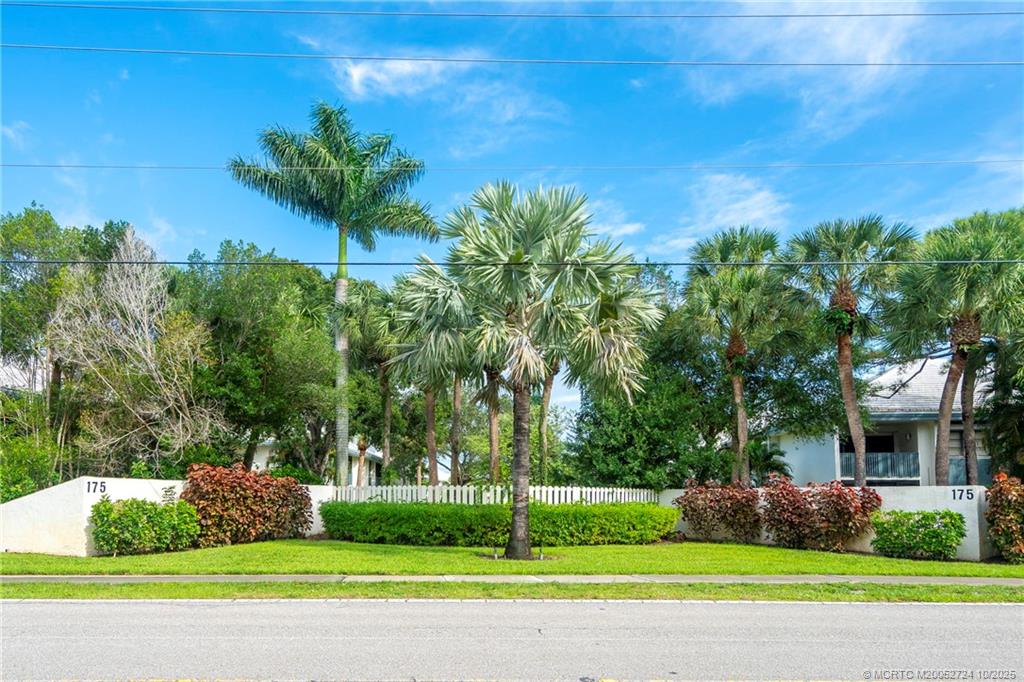 Stuart, Florida 34996, United States, 2 Bedrooms Bedrooms, ,2 BathroomsBathrooms,Residential,Active,230844