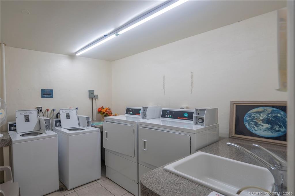 Stuart, Florida 34996, United States, 2 Bedrooms Bedrooms, ,2 BathroomsBathrooms,Residential,Active,230844