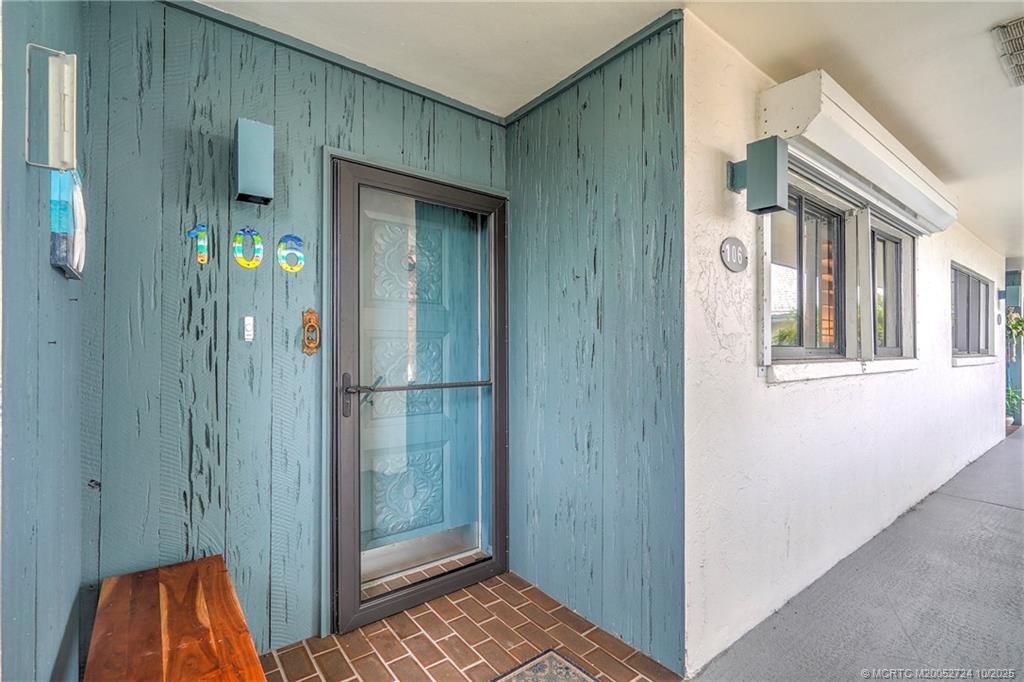 Stuart, Florida 34996, United States, 2 Bedrooms Bedrooms, ,2 BathroomsBathrooms,Residential,Active,230844