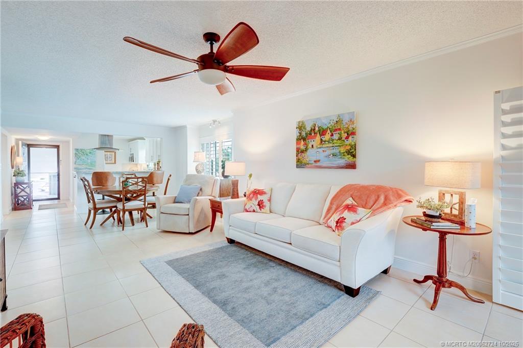Stuart, Florida 34996, United States, 2 Bedrooms Bedrooms, ,2 BathroomsBathrooms,Residential,Active,230844