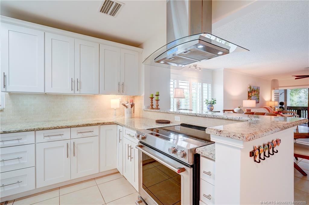 Stuart, Florida 34996, United States, 2 Bedrooms Bedrooms, ,2 BathroomsBathrooms,Residential,Active,230844