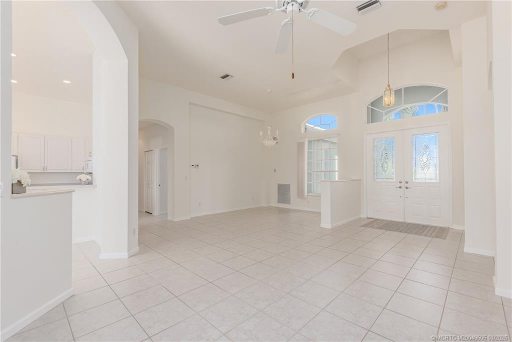 1810 SE Killean Court