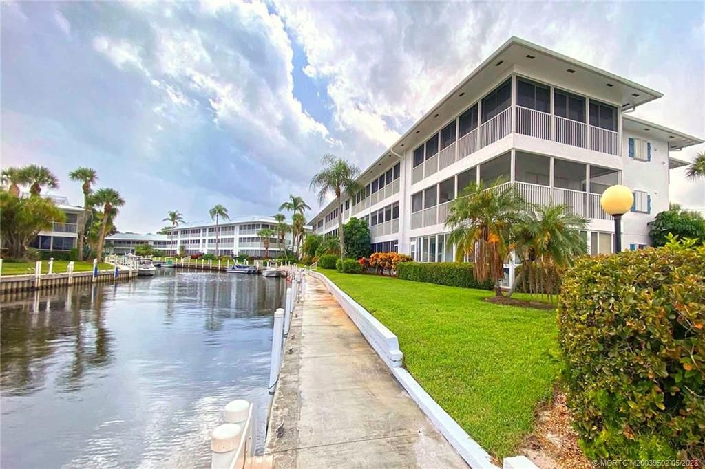 Photo of 1866 SW Palm City Road #202, Stuart, FL 34994 (MLS # M20039502)