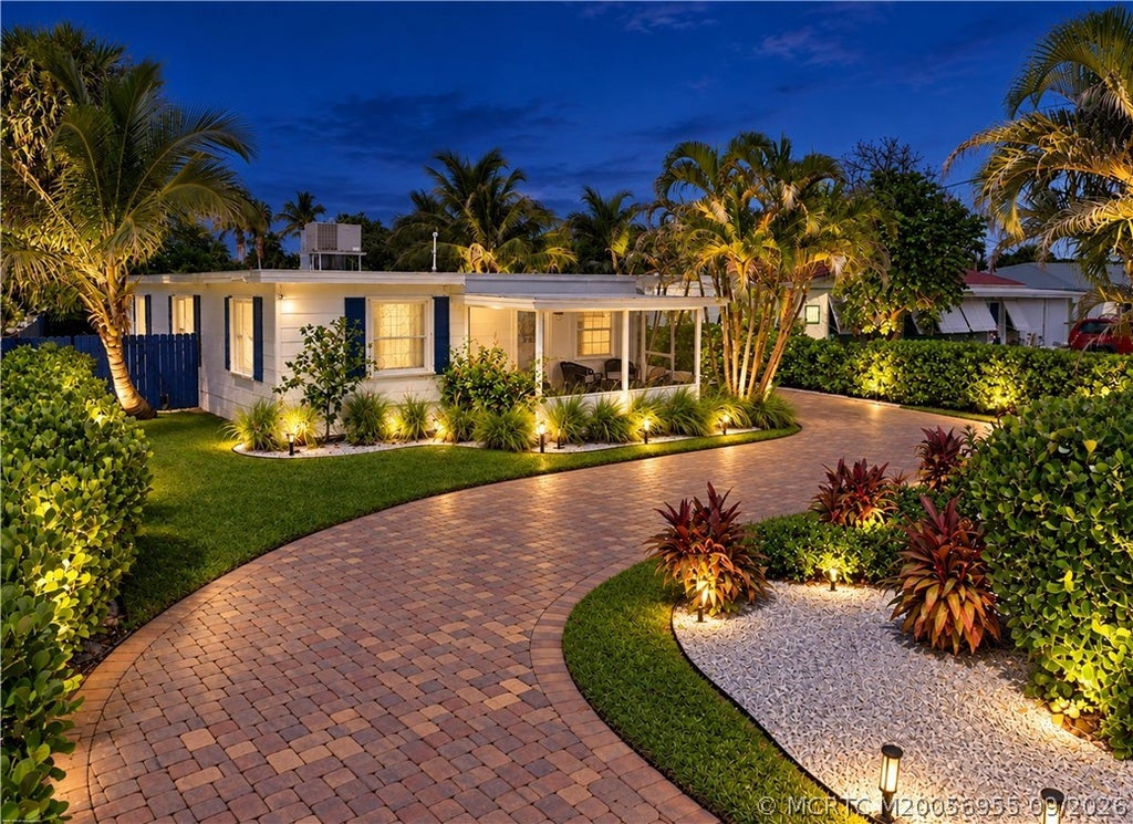 Photo of 307 Granada Street, Fort Pierce, FL 34949 (MLS # M20056955)