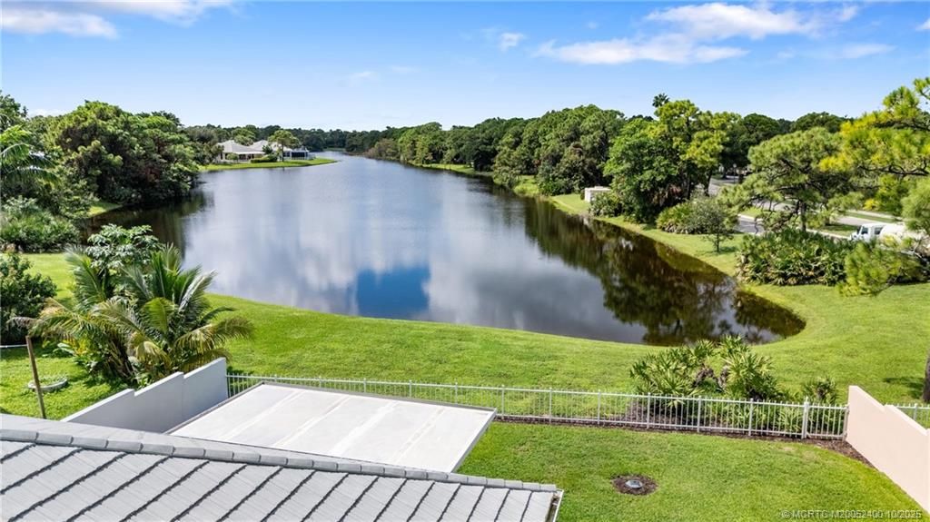 Photo of 7448 SE Autumn Lane, Hobe Sound, FL 33455 (MLS # M20052400)