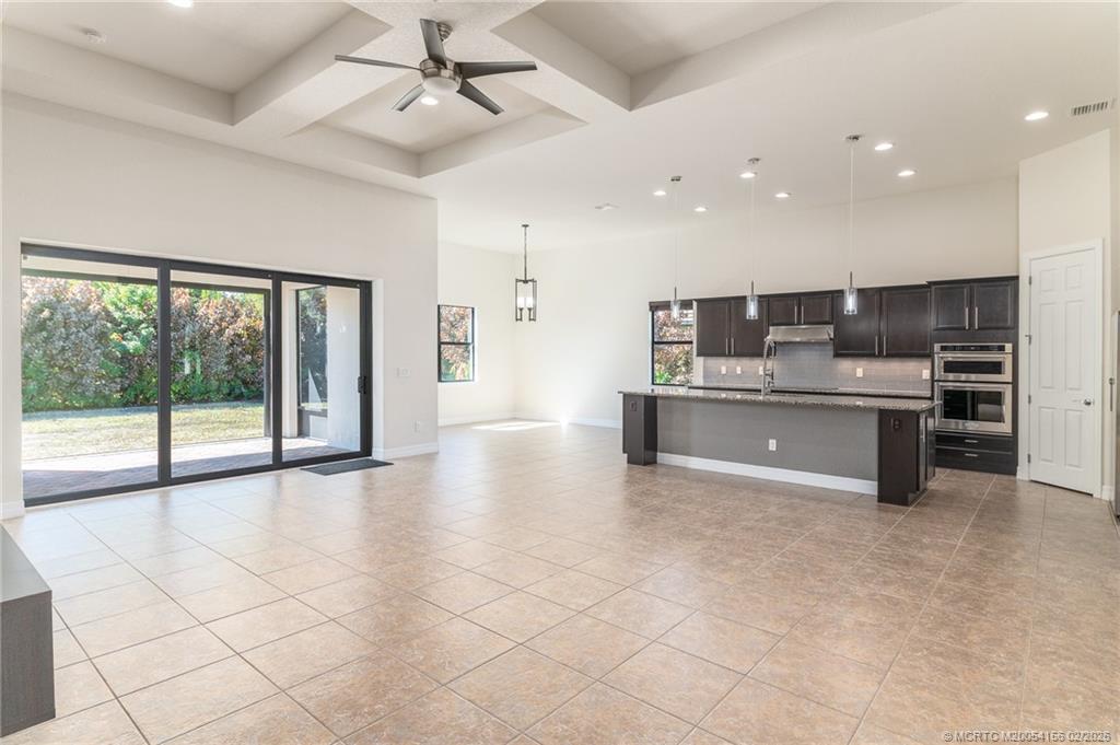 4836 SW Gossamer Circle