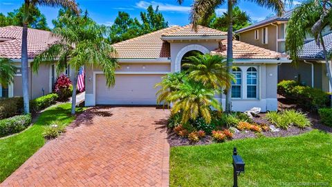 Homes For Sale - 771 SW Pebble Lane<br/> Martin County, Palm City, FL 34990