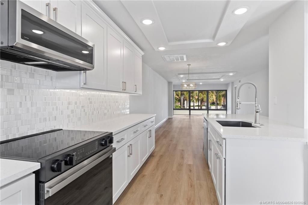 Photo of 1600 NE Dixie Highway #13-206, Jensen Beach, FL 34957 (MLS # M20048525)