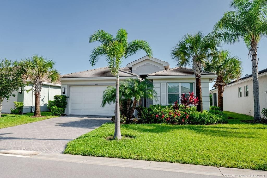 Photo of 11087 SW Carriage Hill Lane, Port Saint Lucie, FL 34987 (MLS # M20039666)