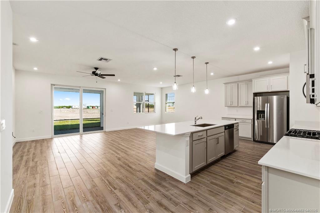 Port Saint Lucie, Florida 34987, United States, 3 Bedrooms Bedrooms, ,2 BathroomsBathrooms,Residential,Active,89738