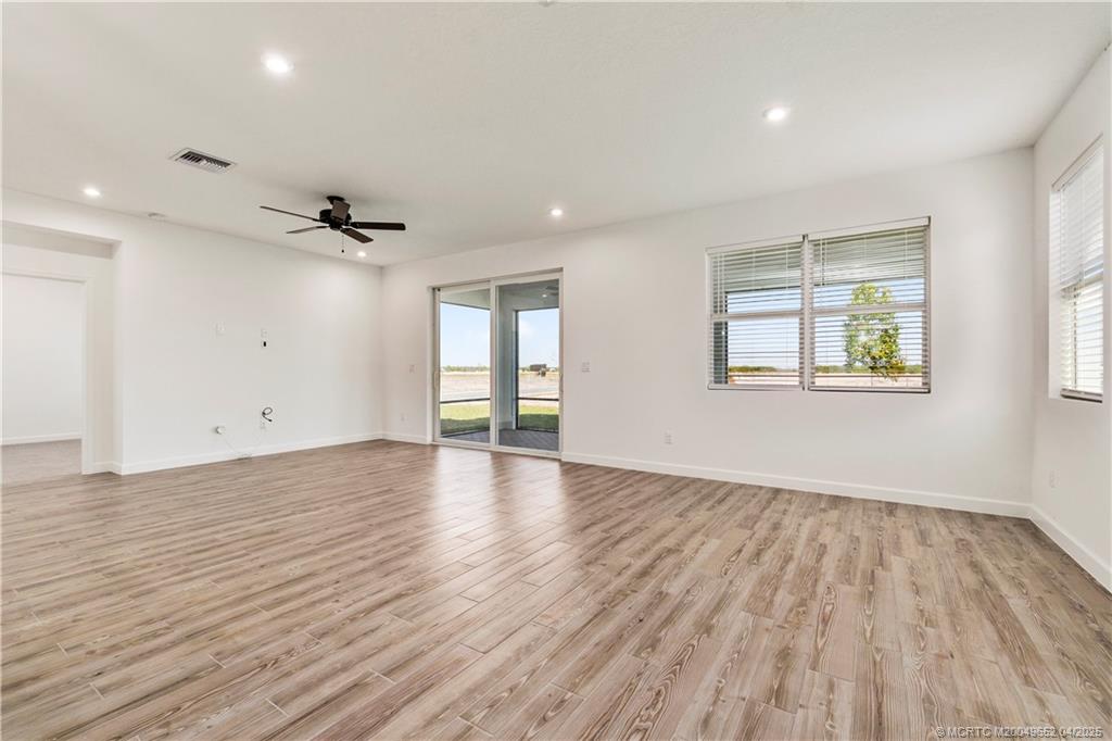 Port Saint Lucie, Florida 34987, United States, 3 Bedrooms Bedrooms, ,2 BathroomsBathrooms,Residential,Active,89738