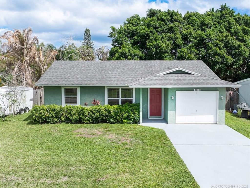 Photo of 3143 SE Banyan Street, Stuart, FL 34997 (MLS # M20055414)