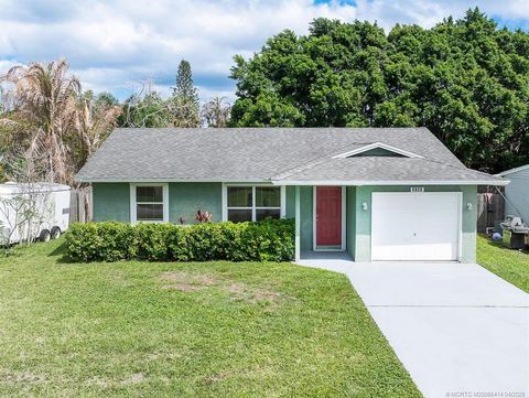 Photo of 3143 SE Banyan Street, Stuart, FL 34997 (MLS # M20055414)